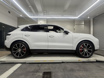 2025 Porsche CAYENNE — миниатюра 3