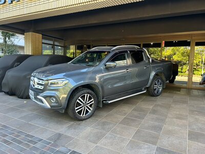 MERCEDES-BENZ X-CLASS