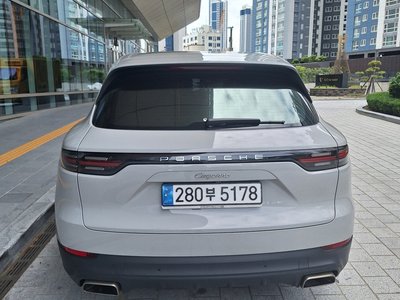 PORSCHE CAYENNE - 4