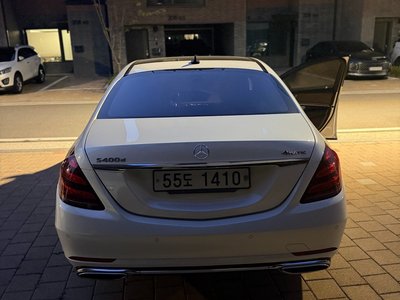 2017 Mercedes-BENZ S-CLASS photo 3