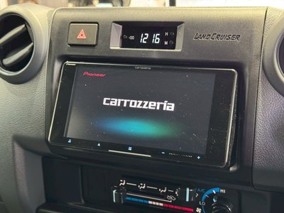 TOYOTA LAND CRUISER 70 - 4