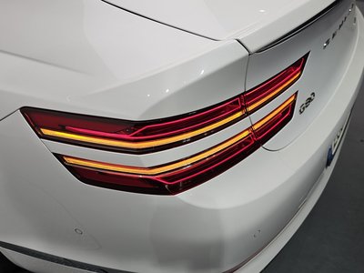GENESIS G80 (RG3) - 10