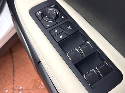 صورة مصغرة 29 لـ 2021 Lexus RX