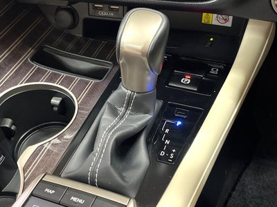 صورة مصغرة 57 لـ 2021 Lexus RX