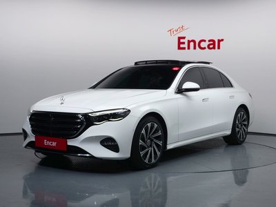 MERCEDES-BENZ E-CLASS - 1