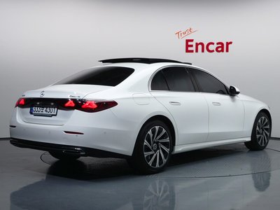 MERCEDES-BENZ E-CLASS - 3