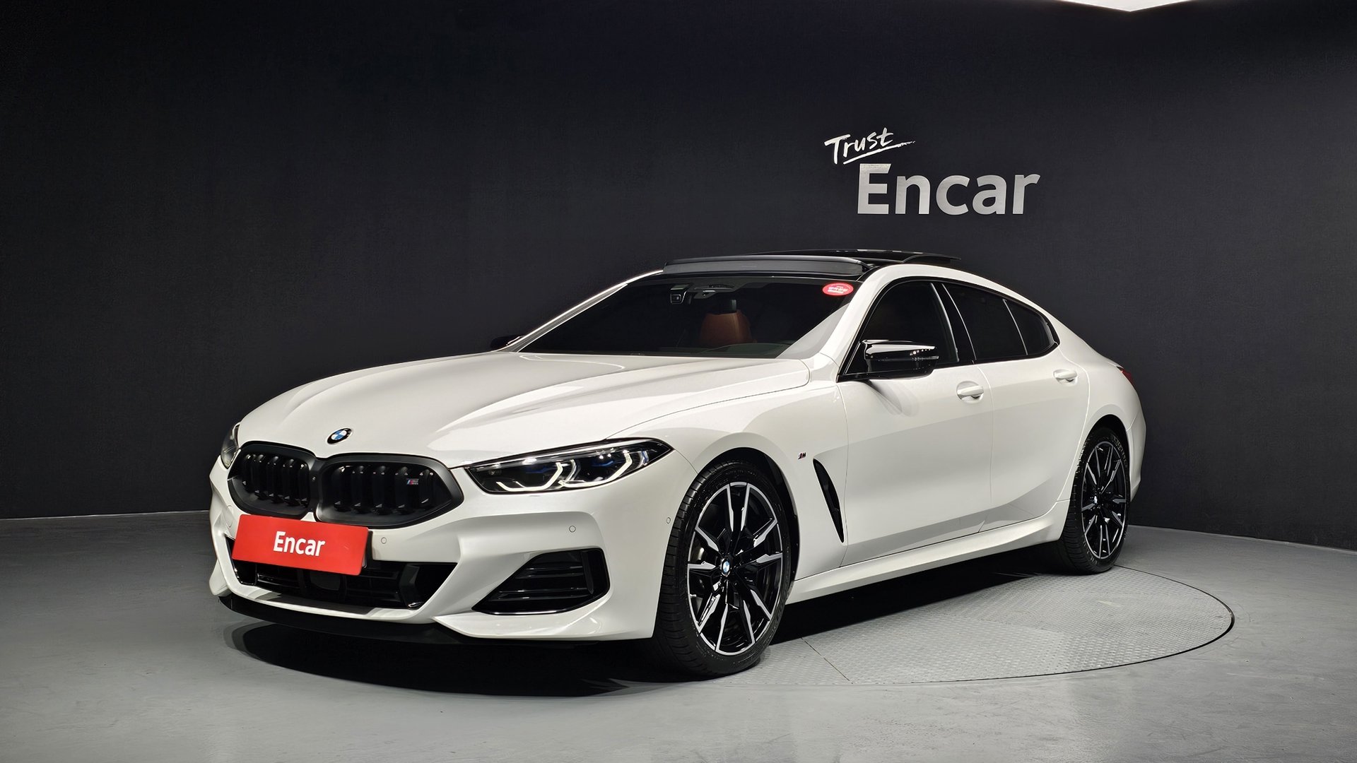 BMW 8 SERIES - View 1