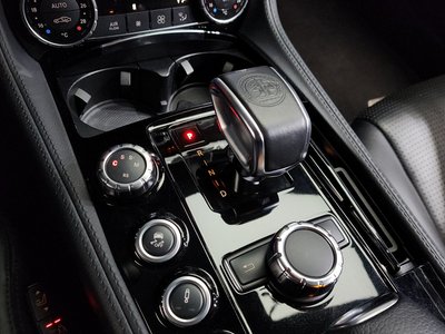 MERCEDES-BENZ CLS - 9