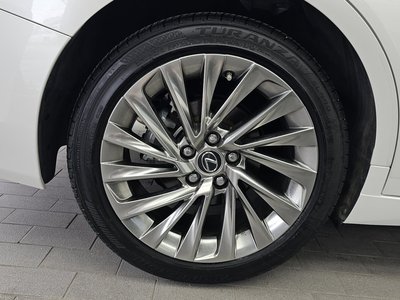 صورة 6 لـ 2025 Lexus ES