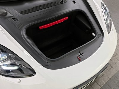 PORSCHE 718 BOXSTER - 7