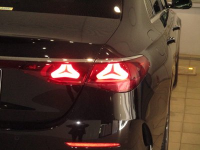 MERCEDES-BENZ E-CLASS - 8