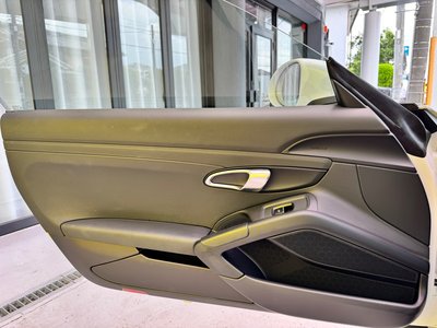 صورة مصغرة 16 لـ 2020 Porsche 718