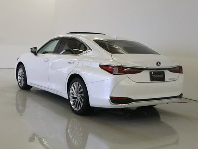 صورة 4 لـ 2025 Lexus ES