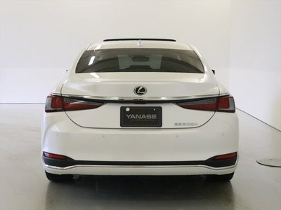 صورة 3 لـ 2025 Lexus ES