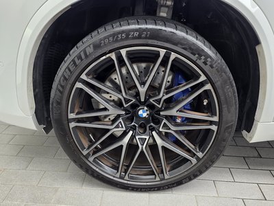 صورة 6 لـ 2024 BMW X5 M
