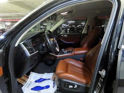 BMW X7 - 7