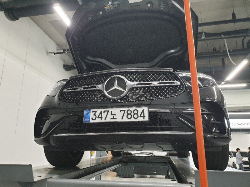 MERCEDES-BENZ GLC - View 1