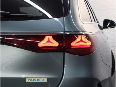 MERCEDES-BENZ E-CLASS - 4