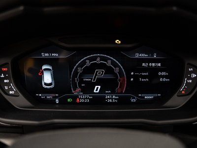 LAMBORGHINI URUS - 8