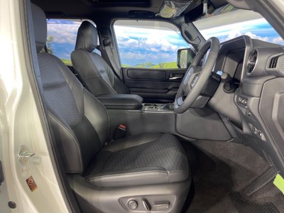 TOYOTA LAND CRUISER 250 - 9