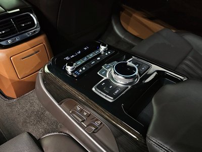 2019 Genesis G90 — миниатюра 18