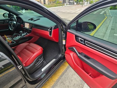 PORSCHE CAYENNE - 10