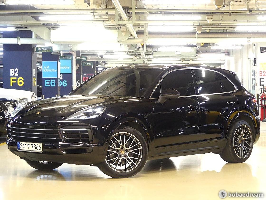 PORSCHE CAYENNE - View 1