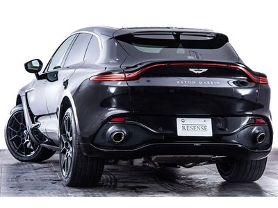 ASTON MARTIN DBX - 10