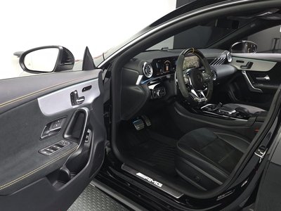 MERCEDES-BENZ CLA - 10