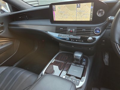 LEXUS LS - 9
