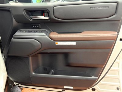 صورة مصغرة 31 لـ 2024 Toyota LAND CRUISER 250