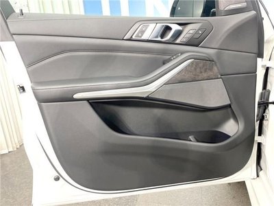 2022 BMW X5 — миниатюра 11