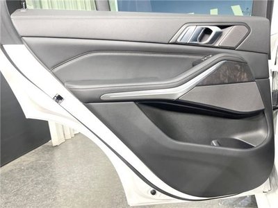 2022 BMW X5 — миниатюра 14