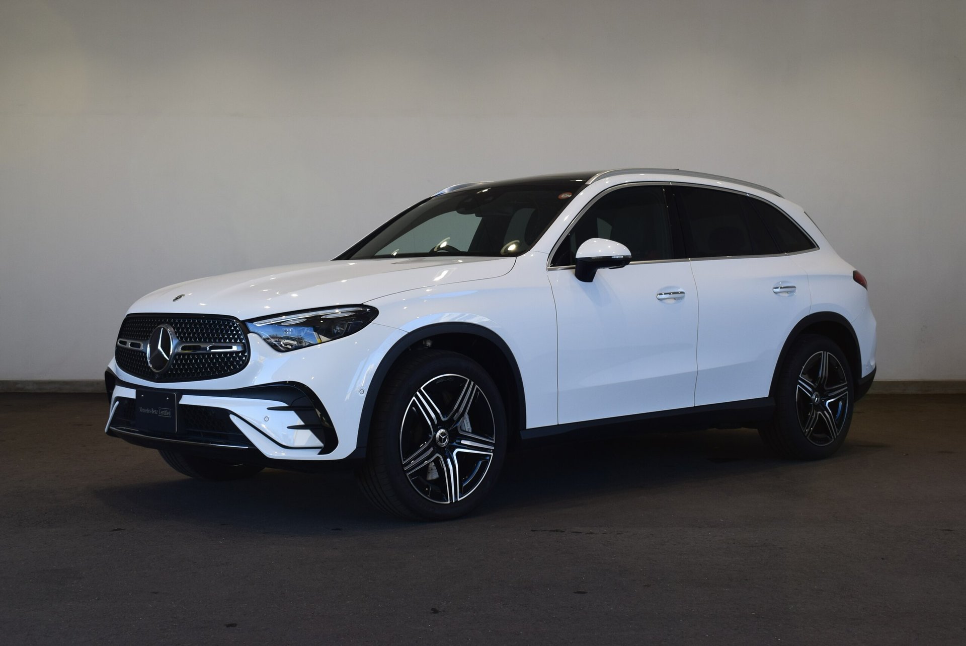 MERCEDES-BENZ GLC - View 1