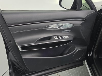 2023 Genesis GV70 — миниатюра 14