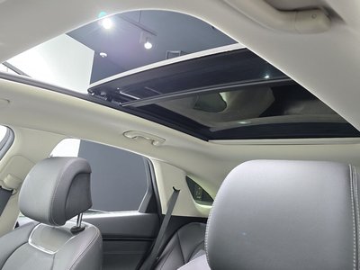 2023 Genesis GV70 — миниатюра 23