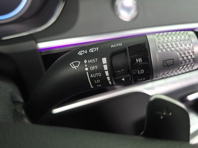 2023 Genesis GV70 — миниатюра 27