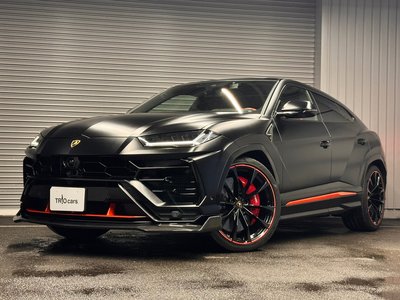 LAMBORGHINI URUS - 4
