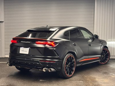 LAMBORGHINI URUS - 7