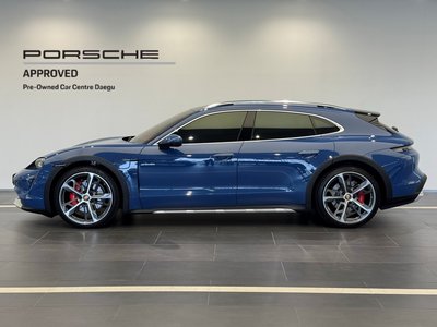 PORSCHE TAYCAN - 2