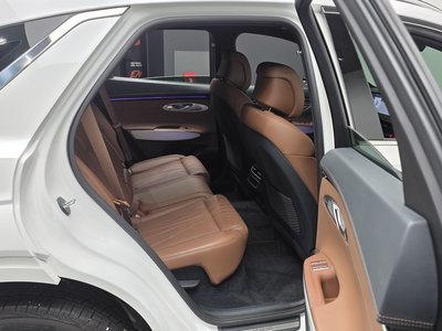 صورة مصغرة 12 لـ 2024 Genesis GV70