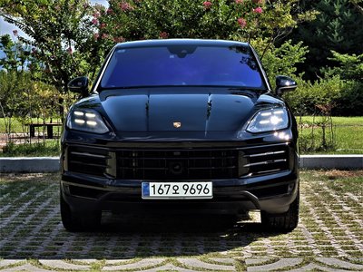 صورة 2 لـ 2023 Porsche CAYENNE