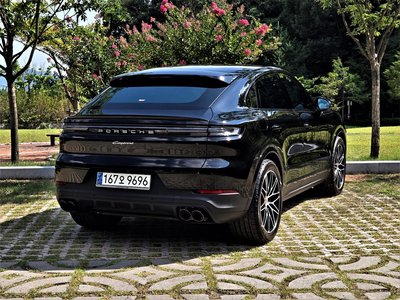 صورة 5 لـ 2023 Porsche CAYENNE