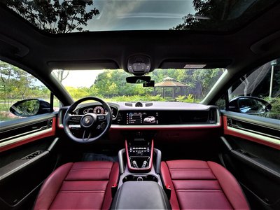 صورة 4 لـ 2023 Porsche CAYENNE