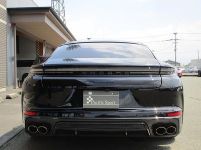 PORSCHE PANAMERA - 8