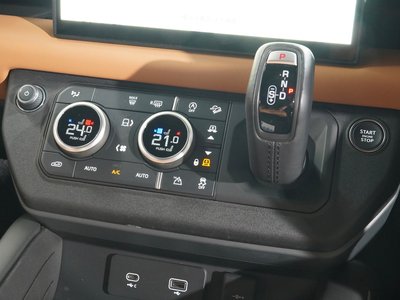 LAND ROVER DEFENDER 2023 thumbnail 12