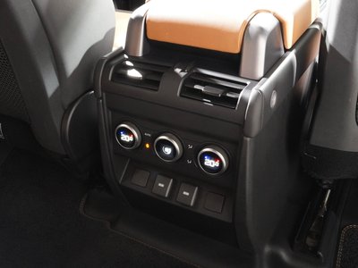 LAND ROVER DEFENDER 2023 thumbnail 6