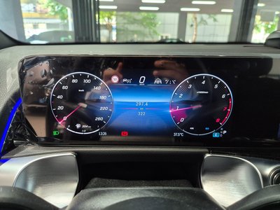 MERCEDES-BENZ GLB - 8