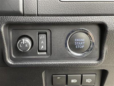 TOYOTA LAND CRUISER PRADO - 10