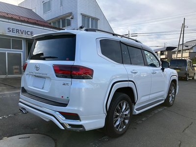 TOYOTA LAND CRUISER 300 - 10